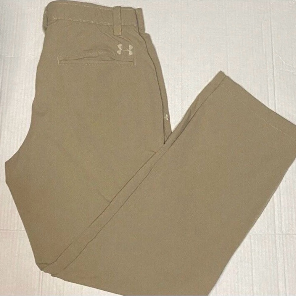 Under Armour Men's 36x30 Match Play Golf
Straight Loose Tan Nylon 1289878 Khaki